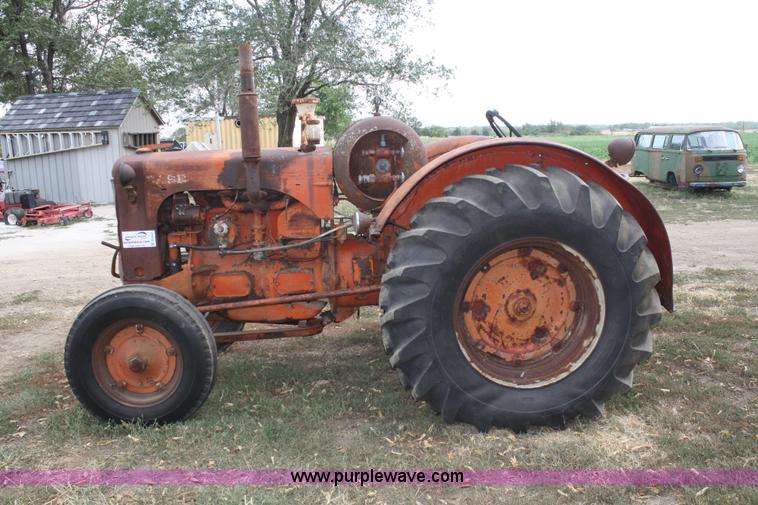 image for item B6847 Case tractor