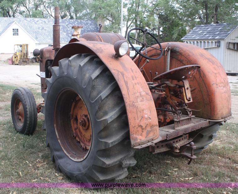 image for item B6847 Case tractor