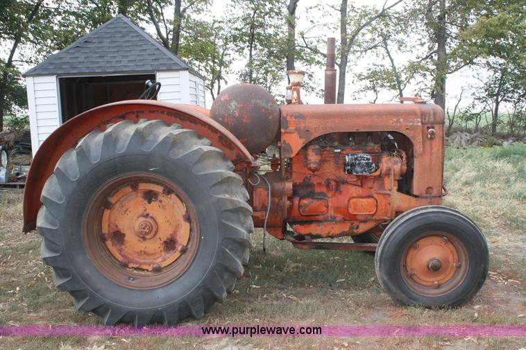 image for item B6847 Case tractor