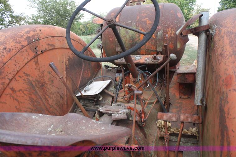 image for item B6847 Case tractor