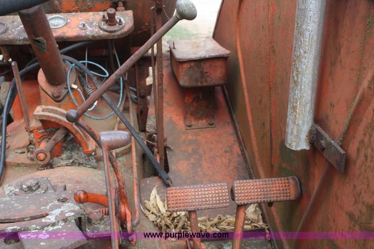 image for item B6847 Case tractor