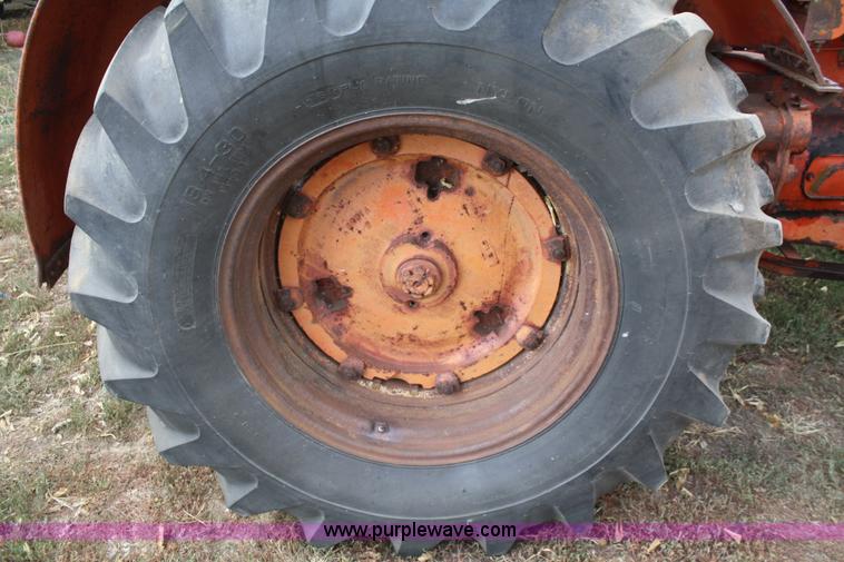 image for item B6847 Case tractor