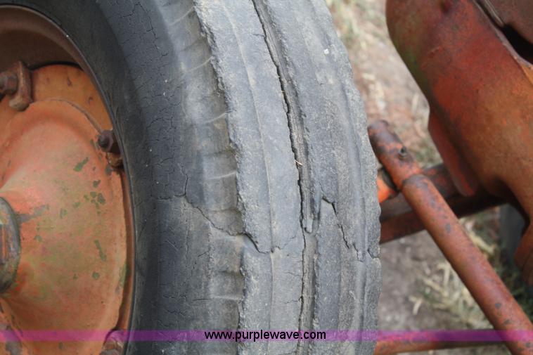 image for item B6847 Case tractor