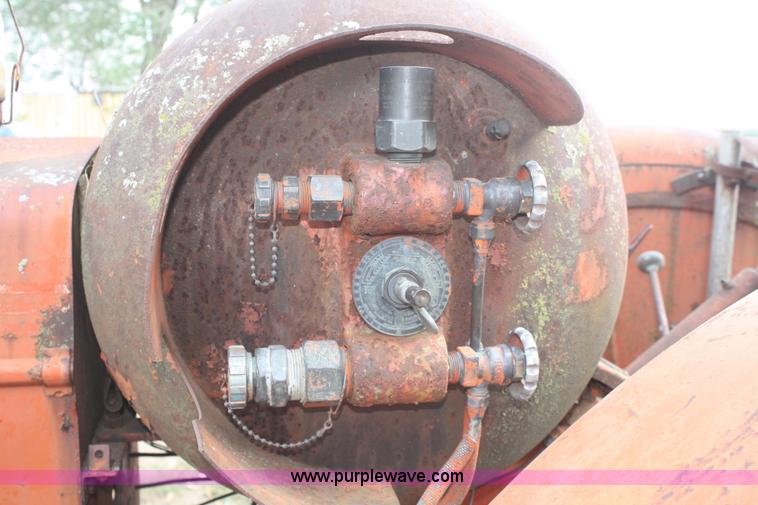 image for item B6847 Case tractor