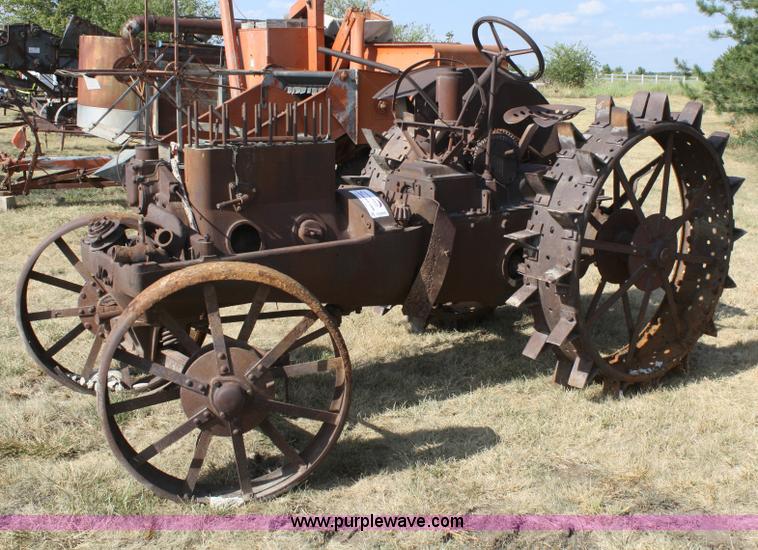 image for item B6868 McCormick-Deering WK40 tractor