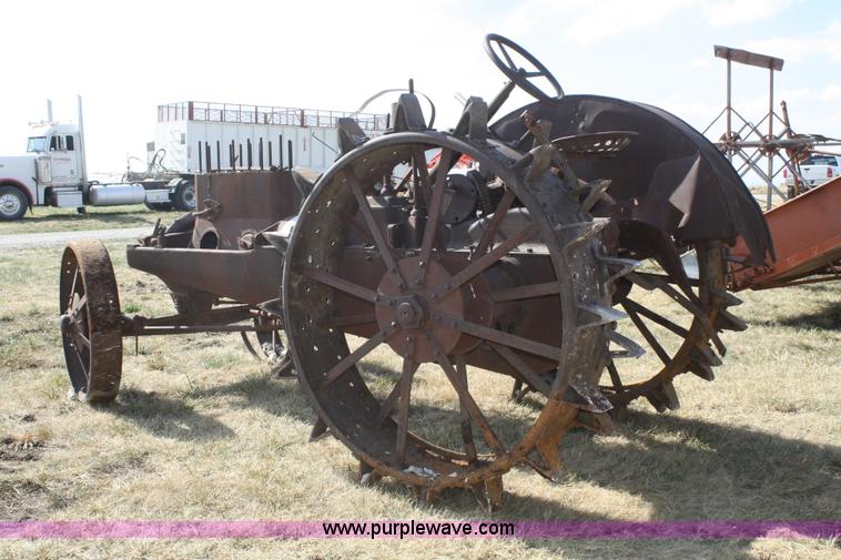 image for item B6868 McCormick-Deering WK40 tractor