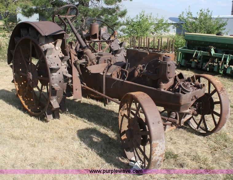 image for item B6868 McCormick-Deering WK40 tractor