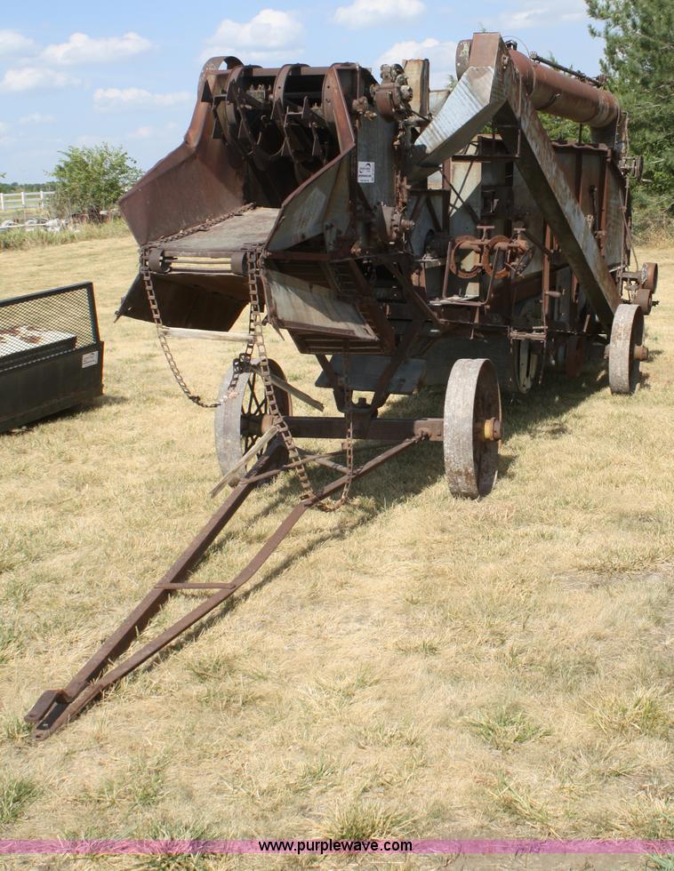 image for item B6872 Thrashing machine