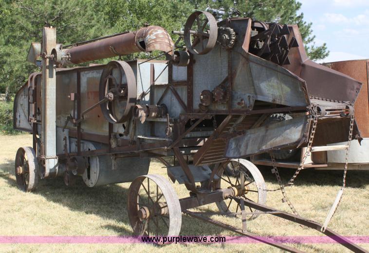 image for item B6872 Thrashing machine