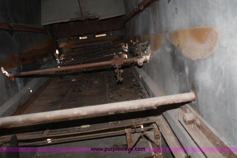 image for item B6872 Thrashing machine