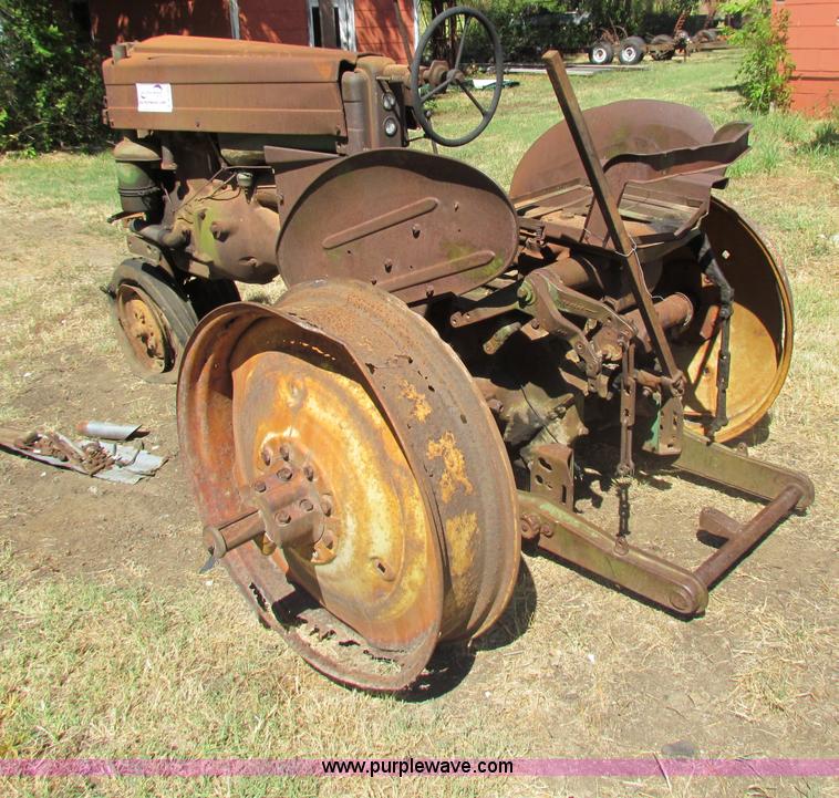 image for item B7346 John Deere MT tractor