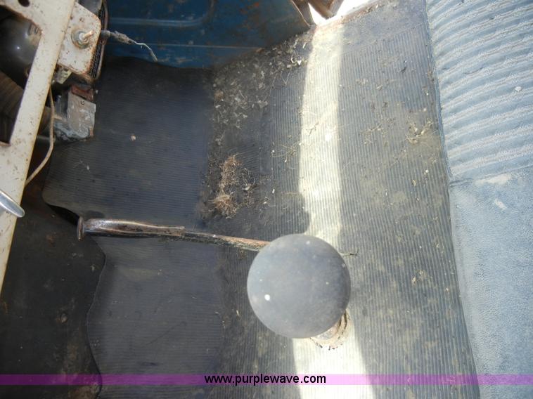 image for item D4253 1953 International R130 pickup truck