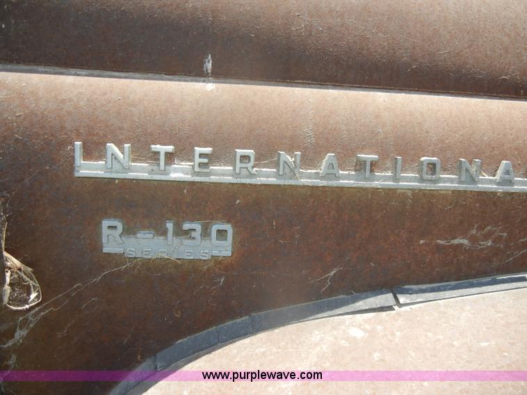 image for item D4253 1953 International R130 pickup truck