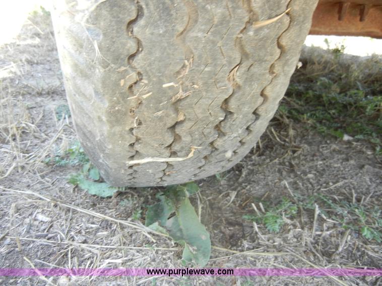 image for item D4253 1953 International R130 pickup truck