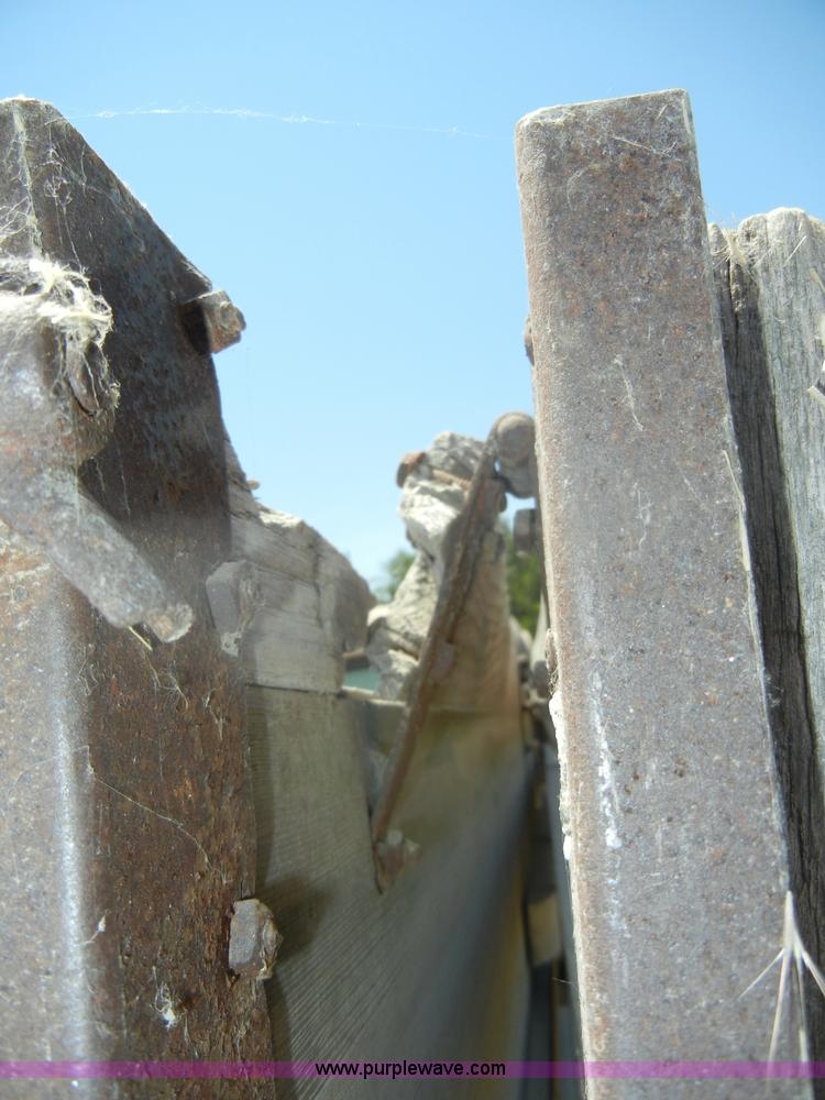 image for item D4253 1953 International R130 pickup truck