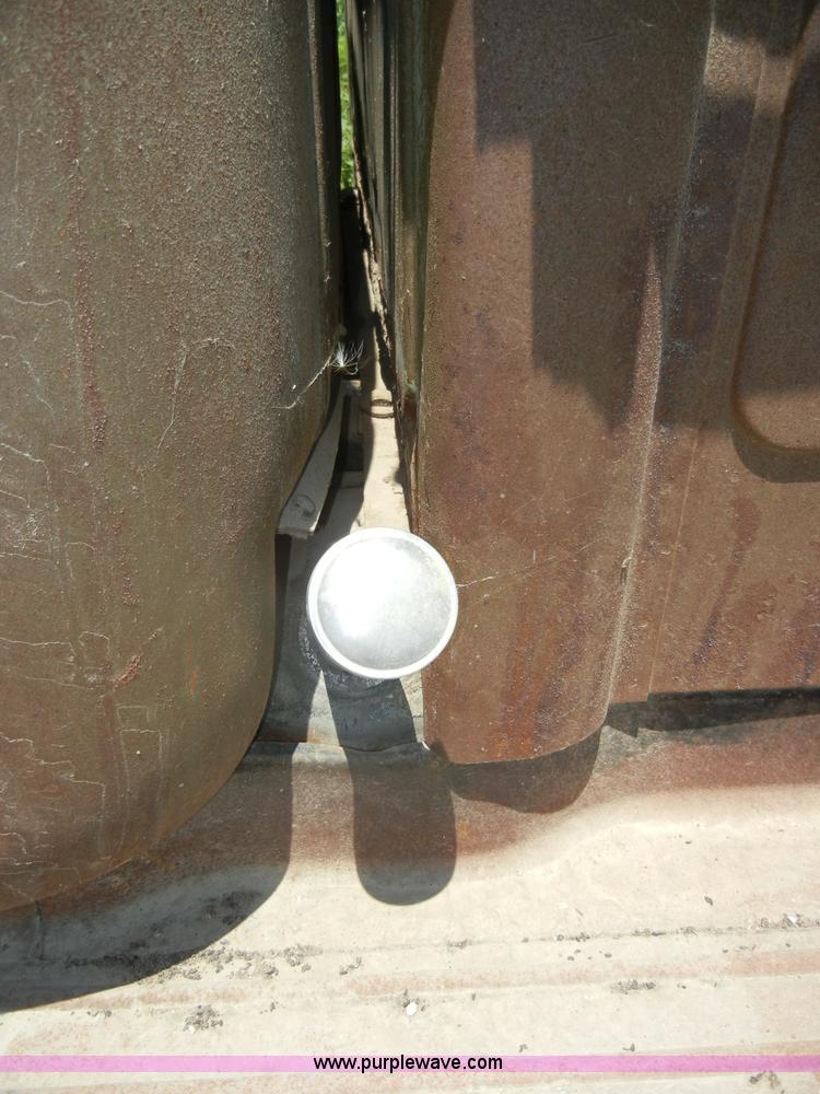 image for item D4253 1953 International R130 pickup truck