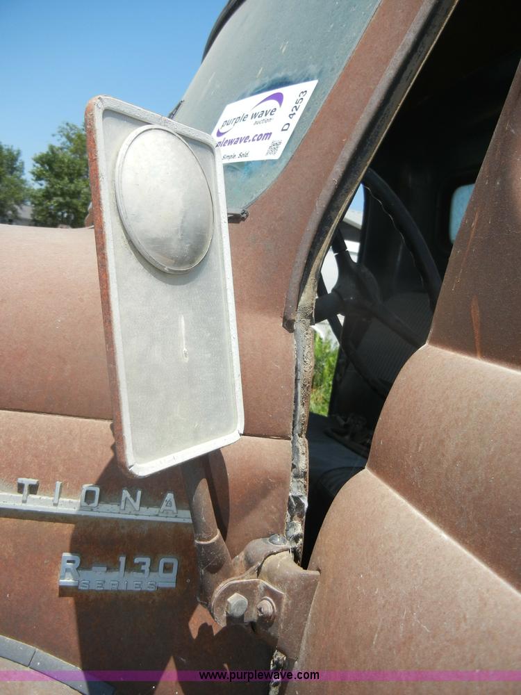 image for item D4253 1953 International R130 pickup truck