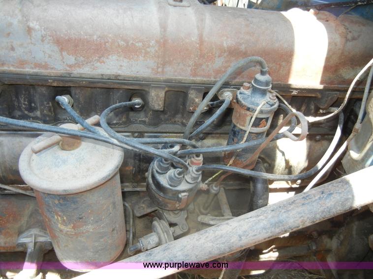 image for item D4253 1953 International R130 pickup truck