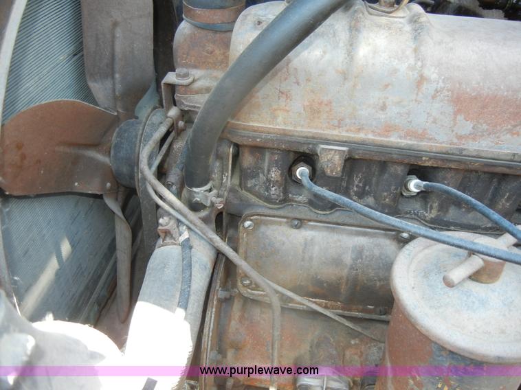 image for item D4253 1953 International R130 pickup truck