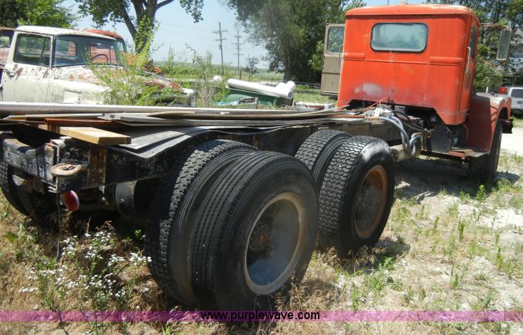 image for item D4255 1974 Diamond Reo DC10164 semi truck cab and chassis