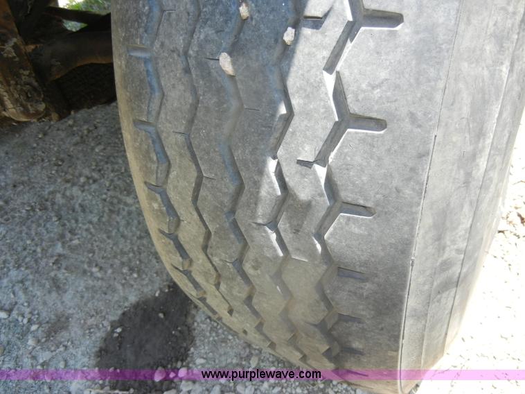 image for item D4255 1974 Diamond Reo DC10164 semi truck cab and chassis