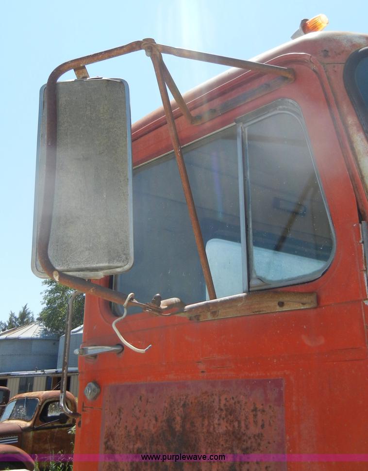 image for item D4255 1974 Diamond Reo DC10164 semi truck cab and chassis