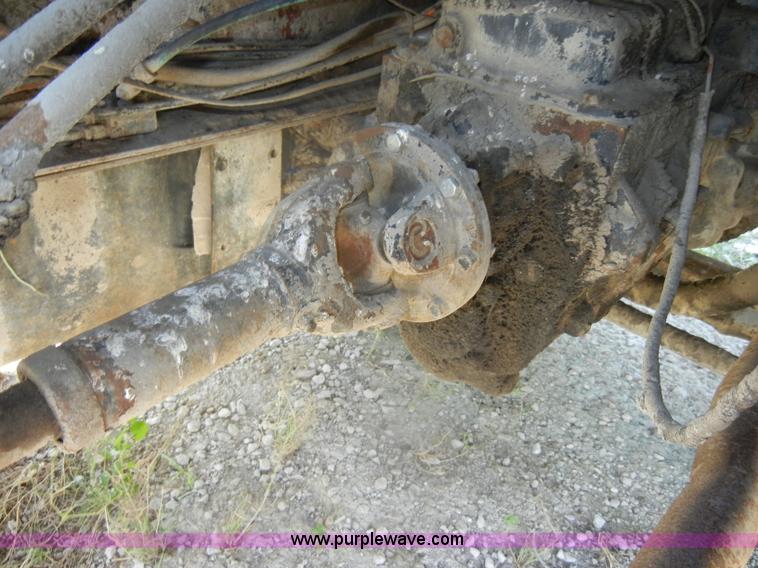 image for item D4255 1974 Diamond Reo DC10164 semi truck cab and chassis