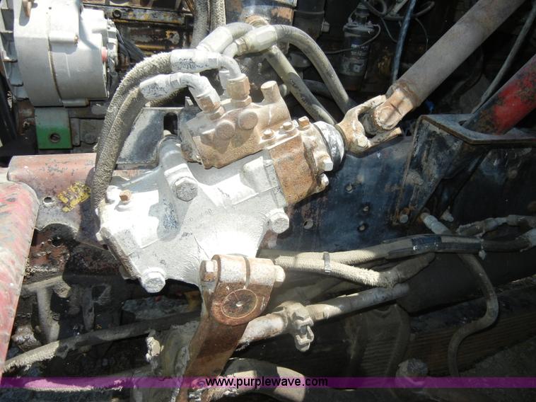 image for item D4255 1974 Diamond Reo DC10164 semi truck cab and chassis