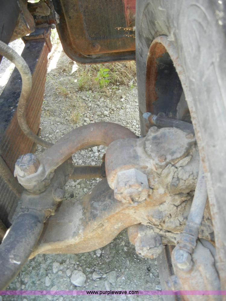 image for item D4255 1974 Diamond Reo DC10164 semi truck cab and chassis