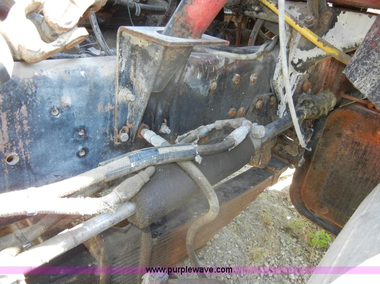 image for item D4255 1974 Diamond Reo DC10164 semi truck cab and chassis