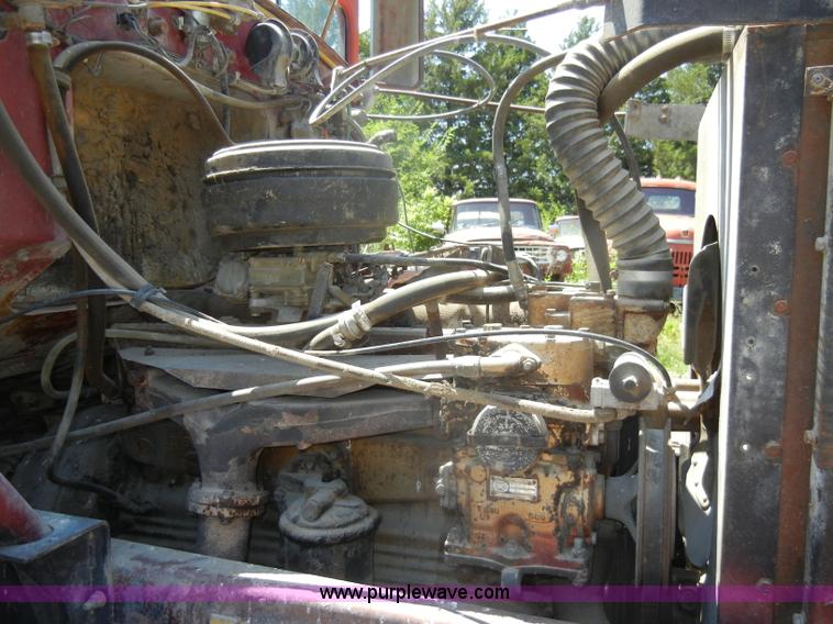 image for item D4255 1974 Diamond Reo DC10164 semi truck cab and chassis