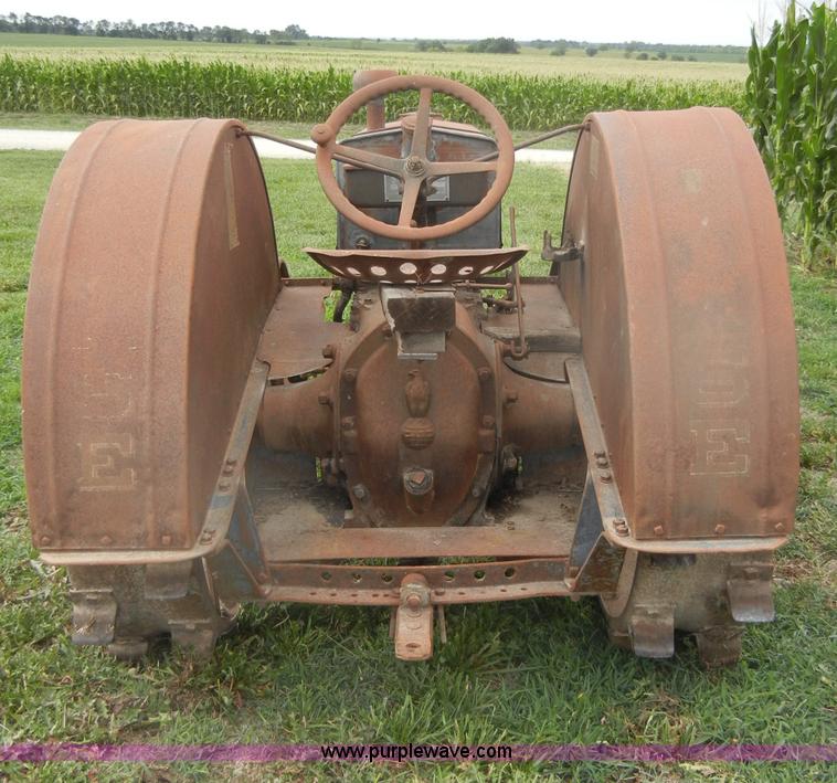 image for item D4256 1930 Case C tractor