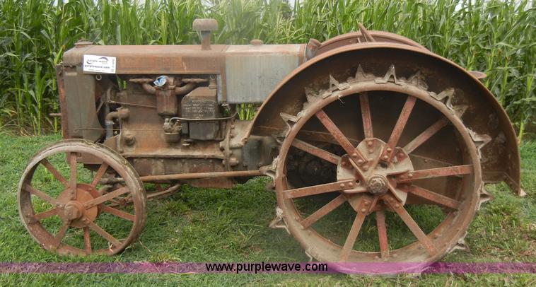 image for item D4256 1930 Case C tractor