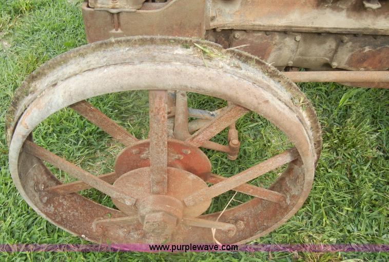 image for item D4256 1930 Case C tractor