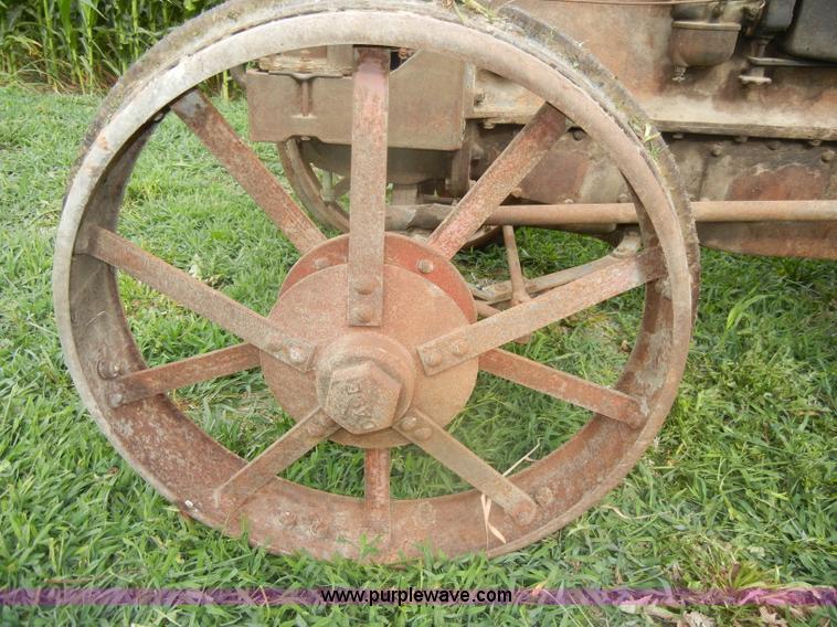 image for item D4256 1930 Case C tractor