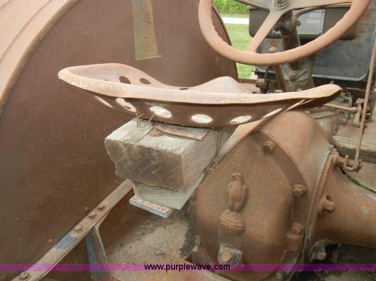 image for item D4256 1930 Case C tractor