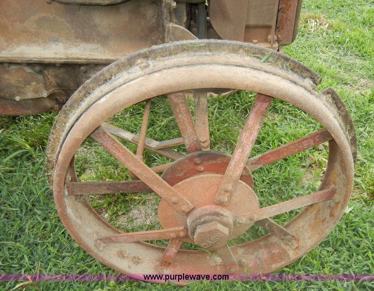 image for item D4256 1930 Case C tractor