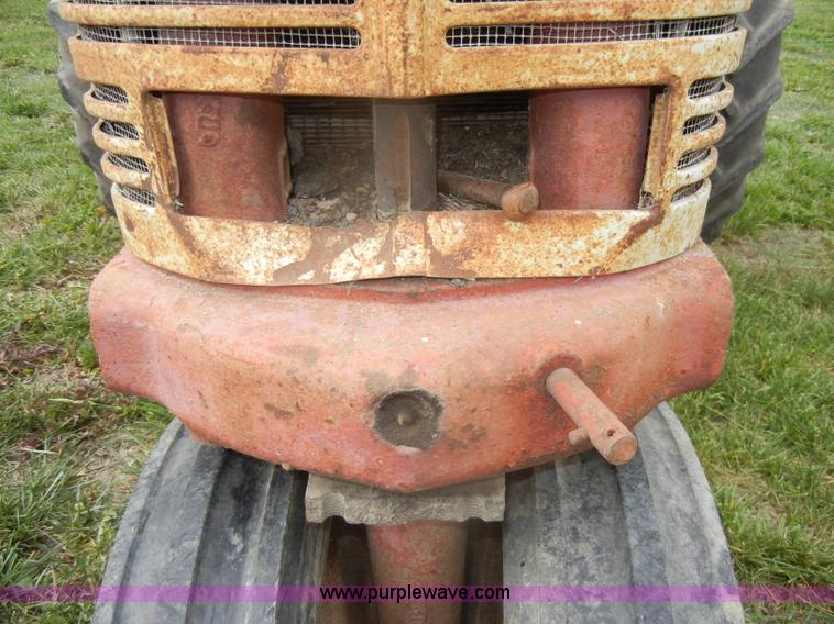 image for item D4258 1940 McCormick Farmall H tractor