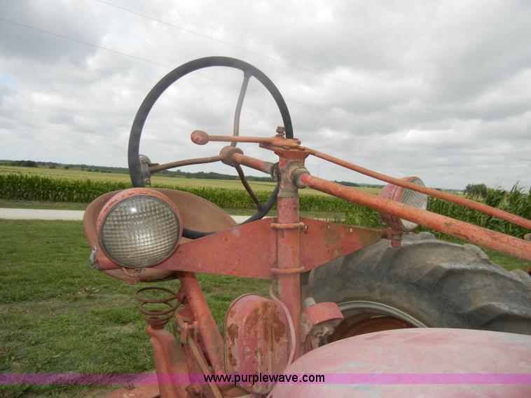 image for item D4258 1940 McCormick Farmall H tractor