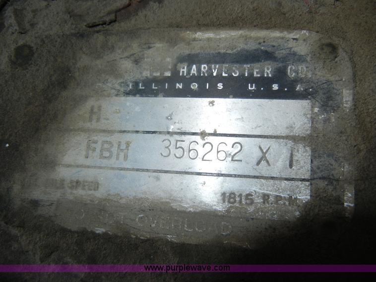 image for item D4258 1940 McCormick Farmall H tractor