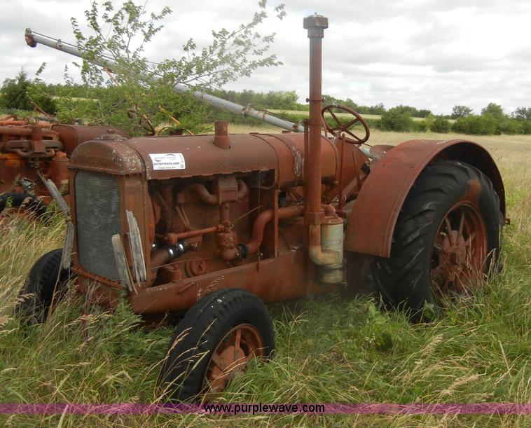 image for item D4259 McCormick-Deering 1530 tractor