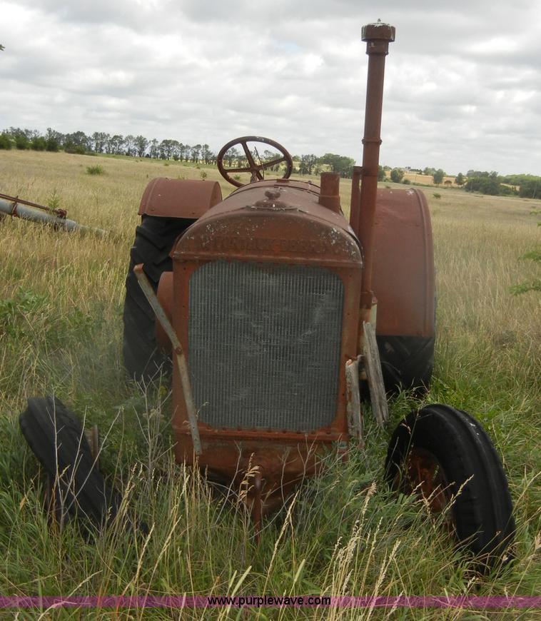 image for item D4259 McCormick-Deering 1530 tractor