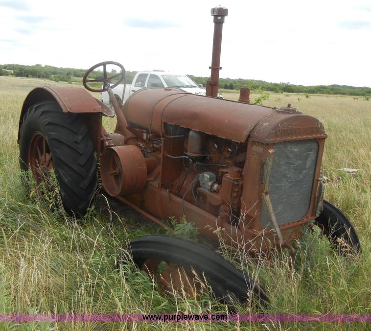 image for item D4259 McCormick-Deering 1530 tractor