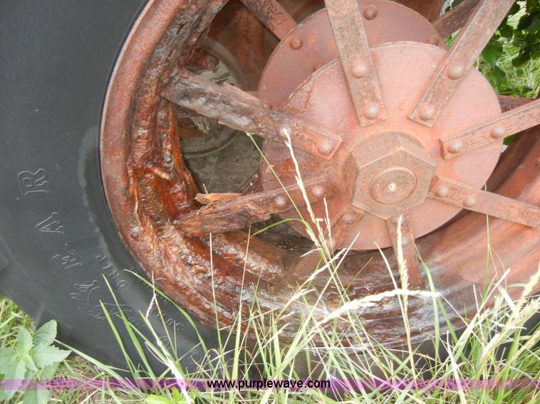 image for item D4259 McCormick-Deering 1530 tractor