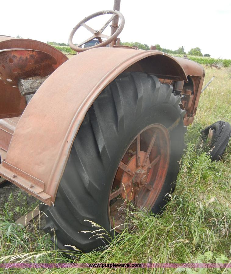 image for item D4259 McCormick-Deering 1530 tractor