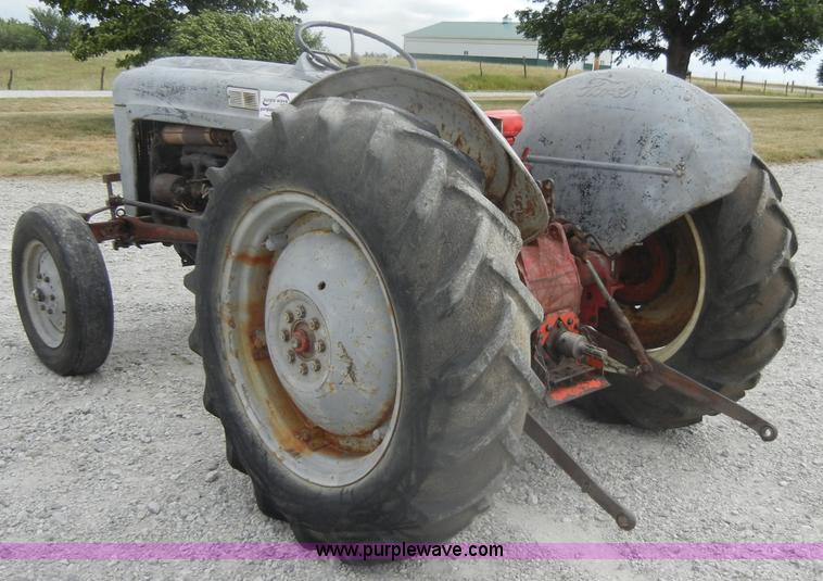 image for item D4260 1954 Ford Jubilee tractor