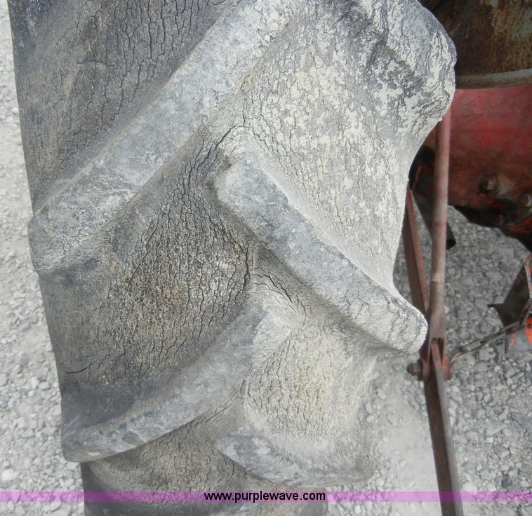 image for item D4260 1954 Ford Jubilee tractor