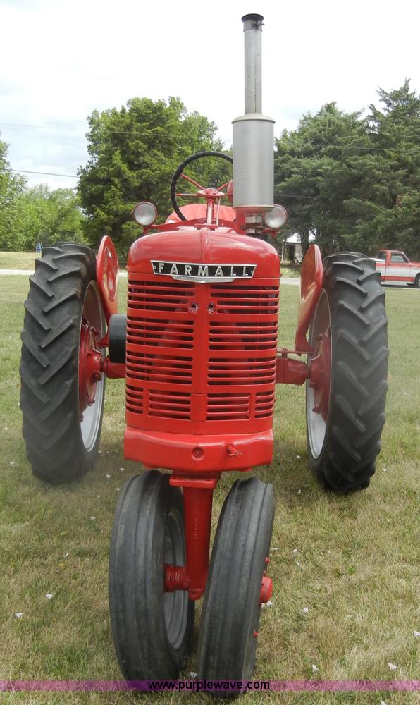 image for item D4263 McCormick Farmall H tractor