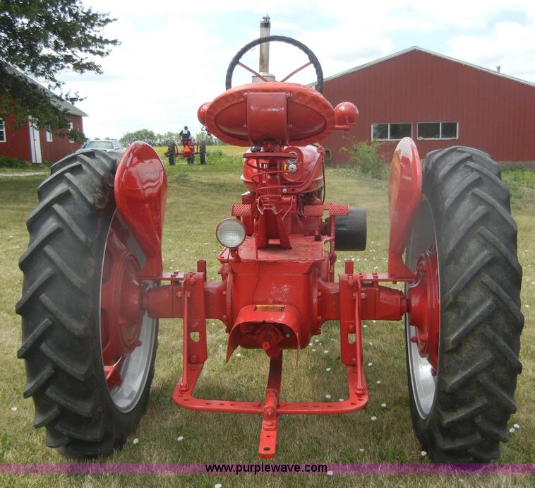 image for item D4263 McCormick Farmall H tractor
