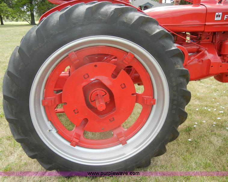 image for item D4263 McCormick Farmall H tractor